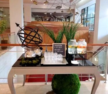 San Lazaro Hotel | Oca Puerta del Camino Hotel