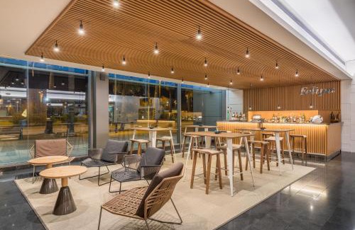 Diagonal Mar i el Front Maritim del Poblenou Hotel | Occidental Atenea Mar - Adults Only
