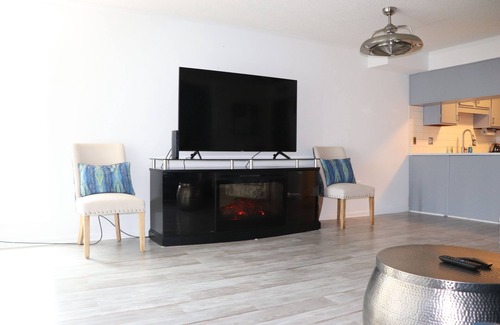 Ocean Drive Condo | OCEAN BLISS! Beautiful updated deluxe oceanfront condo with large balcony