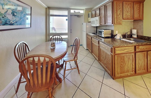 Lenox Park Condo | Ocean Jewel 319