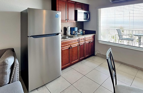 Lenox Park Condo | Ocean Jewel 363