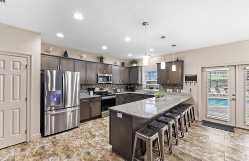 Crystal Beach House | Ocean Kiss'D | Private Pool | Golf Cart | 3 Min Walk to Beach