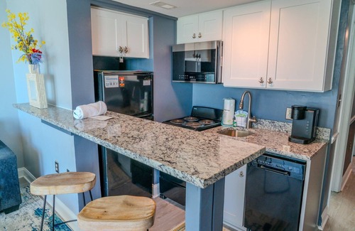 Myrtle Beach Ski Chalet | Ocean View King Suite! Sleeps 4 Meridian Plaza 705