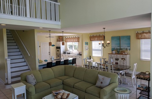 Saint Helena Island House | Ocean Views! Aug specials,5 star reviews, easy beach access. Cards, cart incl!