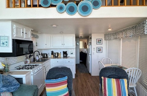 Smith River Cabin | Oceanfront Cabin 4 with Private Jacuzzi & Stunning Views