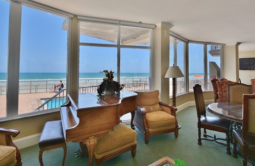 Daytona Beach Shores Condo | Oceanfront Condo-Non-Driving Beach-Pool-Free Wifi/Parking-Bikes-Beach Equipment.