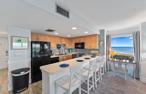 Stuart Condo | Oceanfront Condo with Panoramic Ocean Views on S. Hutchinson Island/Stuartn