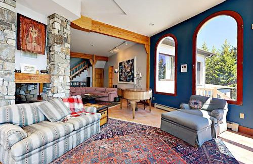 Ocean Point House | Oceanfront Gem