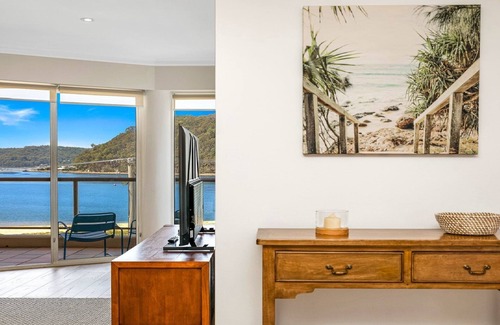 Ettalong Beach Apartment | Oceanside @ Ettalong Beach