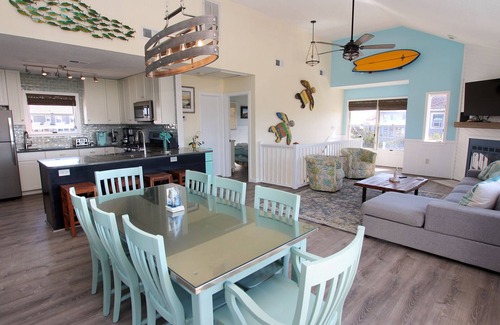 Ocean Hill House | Oceanside, Private Pool, Hot Tub, Screened Porch, Close to Beach! OH81, Lazy Daisy