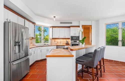 Cerro Gordo Villa | Oceanview Villa in Gated Beachfront Community w/Full Backup Generator & Cistern