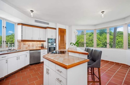 Cerro Gordo Villa | Oceanview Villa in Gated Beachfront Community w/Full Backup Generator & Cistern