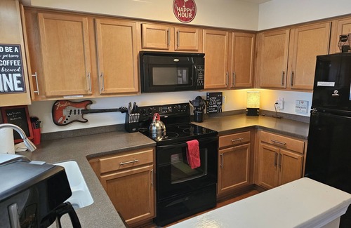 North Capitol Condo | ❤️OF DOWNTOWN NASHVILLE/On the RIVER/2 KNG BDS/2 BA/Broadway/Honky Tonks🎸/POOL