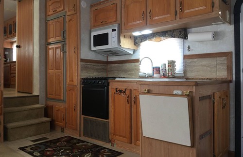 Squaw Valley House | Off-Grid RV π - Be Adventurous, Come Stay With Us and Live Off-Grid