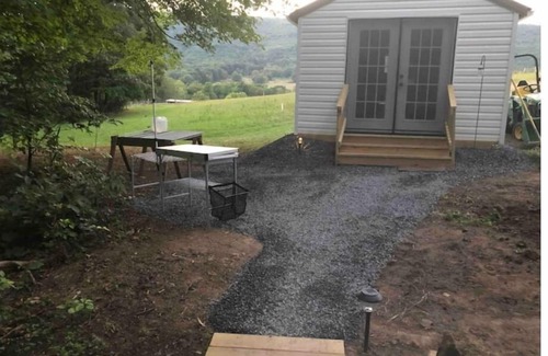 Doylesburg House | Off Grid Tiny House Glamping On 22 Acres!