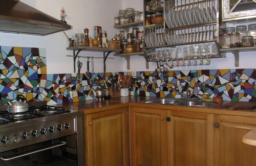 Armenistis Cottage | Old farmhouse, spacious open kitchen, a room with two single beds and a bedroom with a double bed in the shed next to the house; bathroom with toilet and shower