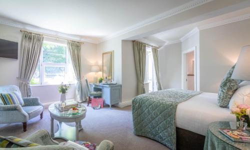 Ennis Hotel | Old Ground Hotel