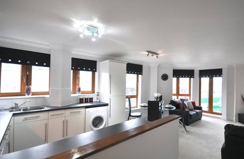 Weymouth Cottage | Old Harbour View