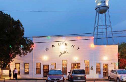 Gruene Apartment | Old Mills Resort OM A8