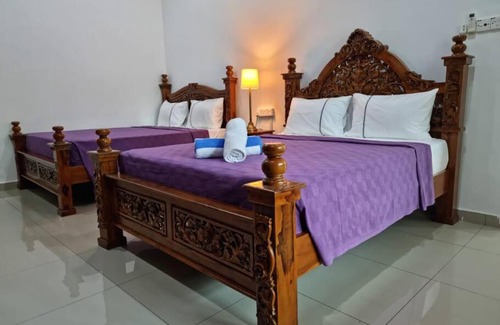 Taman Haji Zainal Villa | Old School Holiday Villa Port Dickson