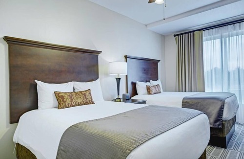 Old Town West Resort | Old Town Alexandria Vacation Resort!