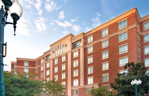 Old Town West Resort | Old Town Alexandria Vacation Resort!