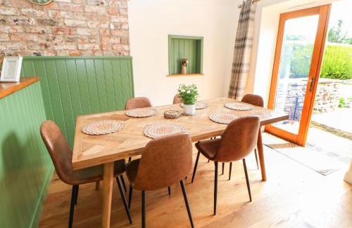 Redmire House | Old Wool Shop