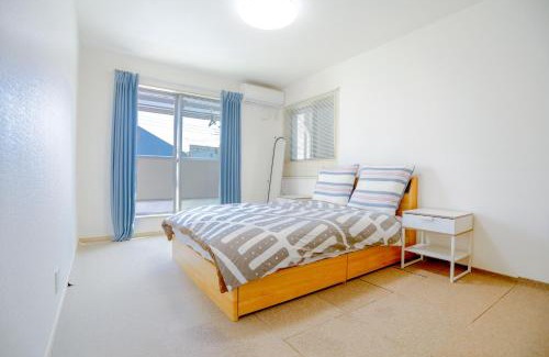 Higashinari Apartment | Olina's House