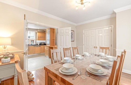 Henley-on-Thames House | Olive Tale