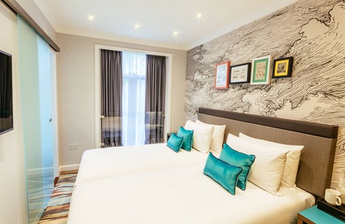 Earl's Court Hotel | Oliver Plaza