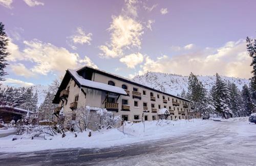 Olympic Valley Resort | Olympic Village Inn Olympic Valley