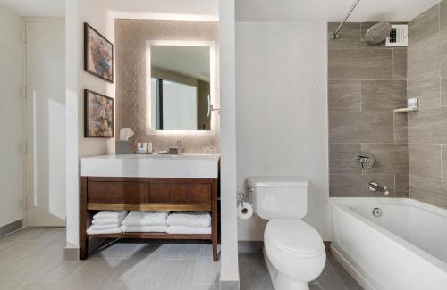 Charlotte Center City Hotel | Omni Charlotte Hotel