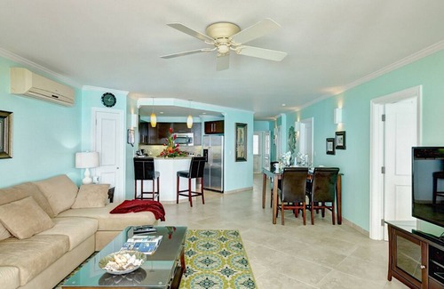 Dover Condo | On Dover Beach, close to golf, surfing and much more. Discounts available