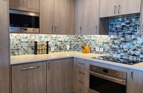Dover Condo | On Dover Beach, close to golf, surfing and much more. Discounts available