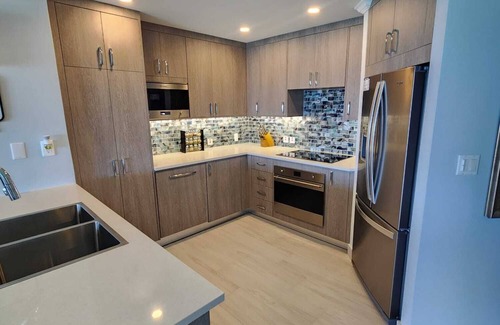 Dover Condo | On Dover Beach, close to golf, surfing and much more. Discounts available
