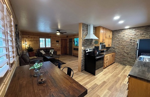 Christopher Creek Cabin | Once Upon a Creek: Newly Renovated Cozy Cabin In The Pines w/Patio Play Area