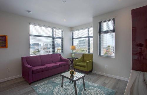 Bankers Hill Apartment | One Bedroom Apartment with San Diego Downtown View