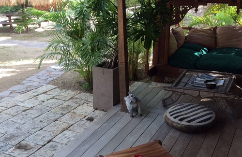Anse du Gouverneur House | One bedroom cottage located a step away from Saline beach