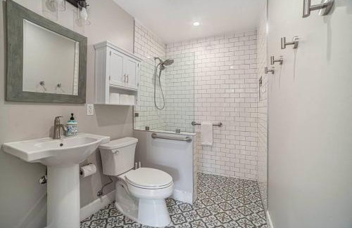 Lincoln Acres House | One bedroom retreat full kitchen/laundry 1GB Wi-Fi