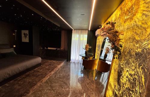 Lalande-Grand Selve Apartment | One Night Love Room Unique