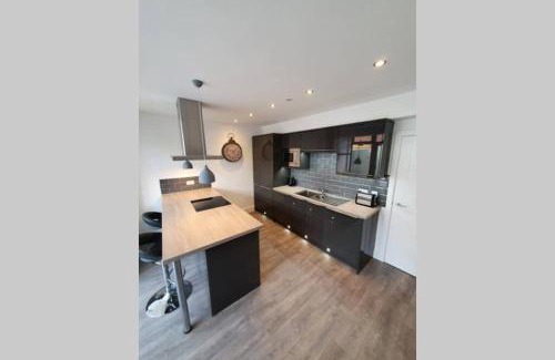 Cleethorpes House | Oole 2 bed & en-suites house with parking near beach