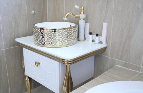 Manzini Hotel | Open House Boutique