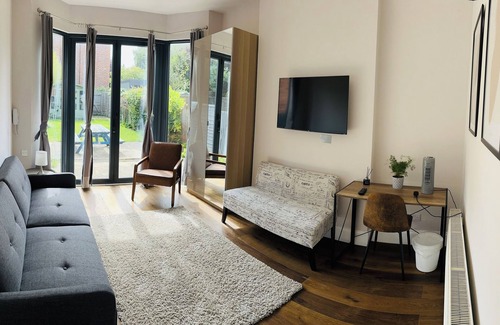 Harrow House | Opulent 4-bed house in Harrow