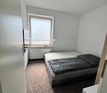 Oberhavel Apartment | Oranienburg Unterkunft max 5P mit Garten