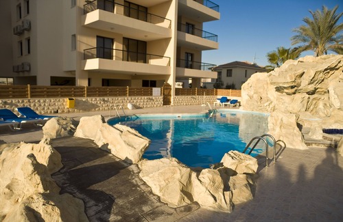 Oroklini Apartment | Oroklini - Perfectly overlooking the pool