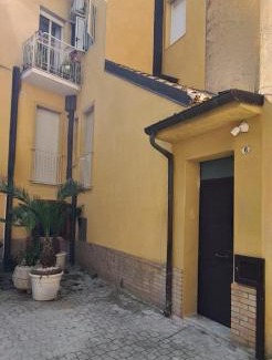 Gela House | Ortocastello Comfort Rooms