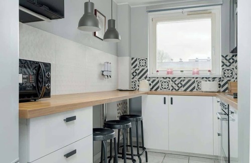 Nowe Miasto Apartment | Os. Rusa 22 | Family Apartment | Balcony