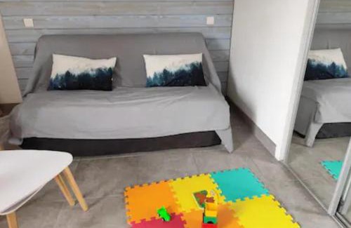 Bielle Apartment | Ossau T2 5 personnes tout confort près du ski linge de maison inclus parking moustiquaires vue montagne plein sud