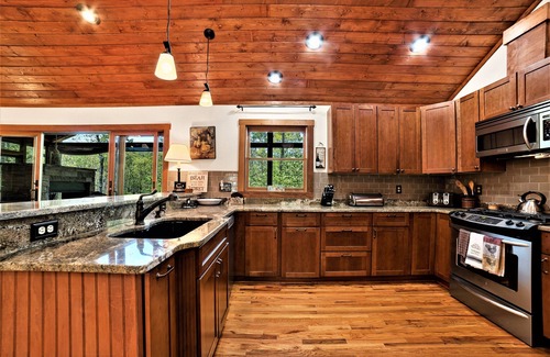 Sapphire House | Our Mountain Oasis - Where Christmas Is All Year - Single Story - Pet Friendly
