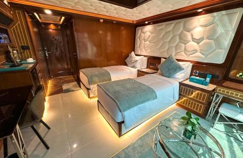 Dubai Marina Boat Rental | Overnight Super Yacht - Orchid